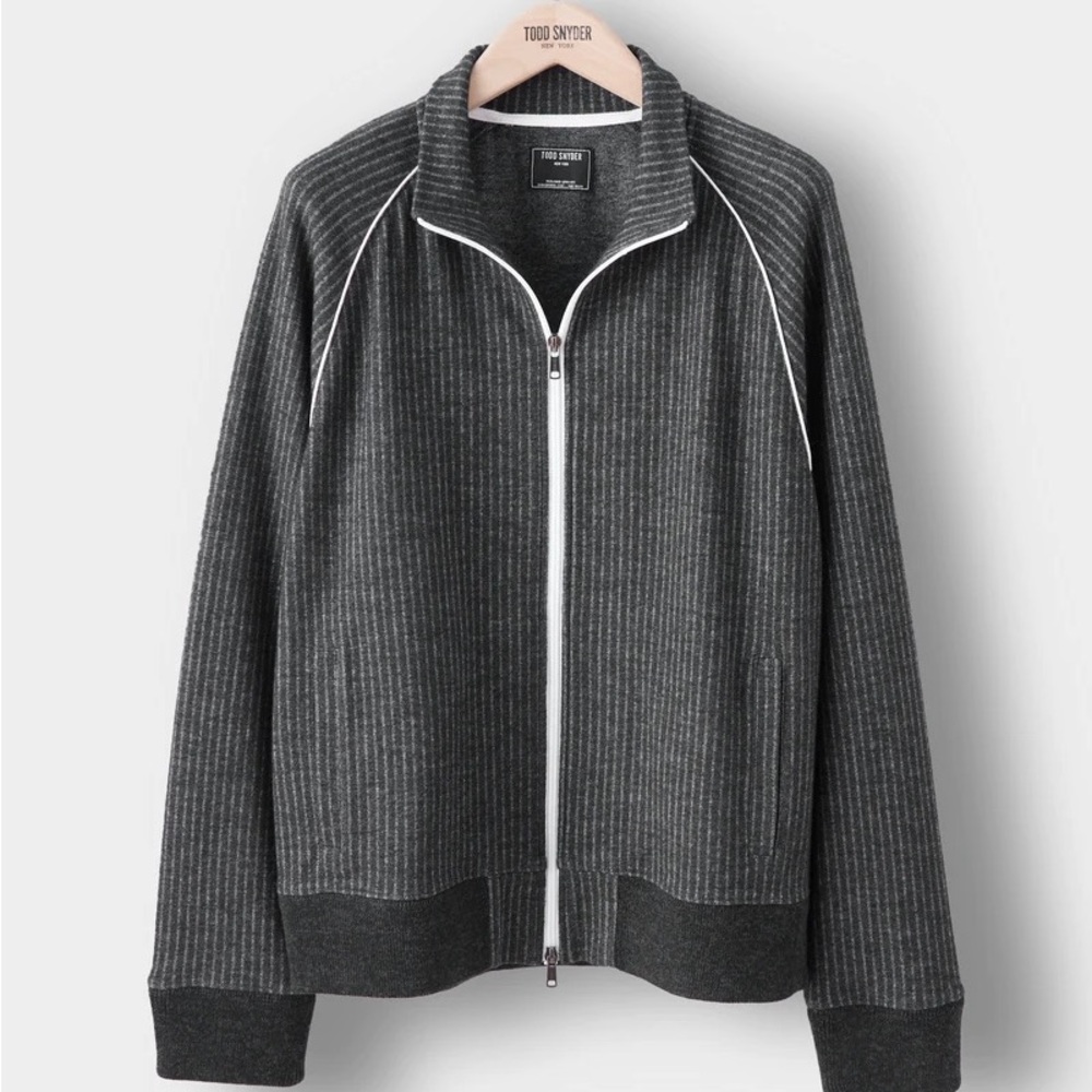 Todd Snyder CHALK STRIPE PINTUCK PANT IN CHARCOAL